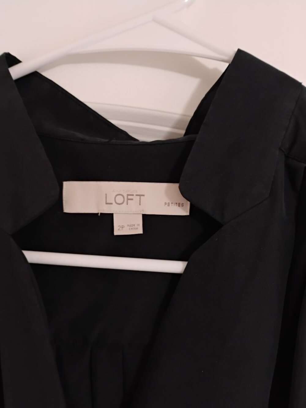 LOFT Black Wrap Dress โ Short Sleeve, Tie Waist, V-Neck - Picture 3 of 10